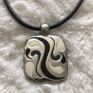 Women’s Necklace